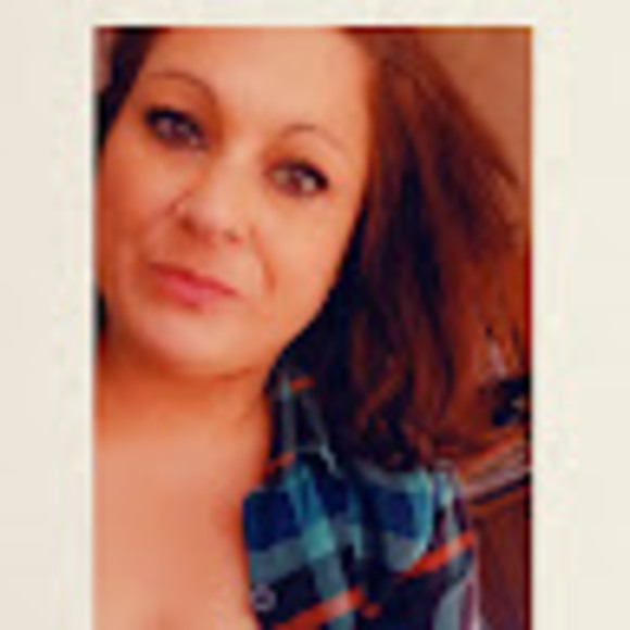 Meet your Posher, Erika - Picture 1 of 1